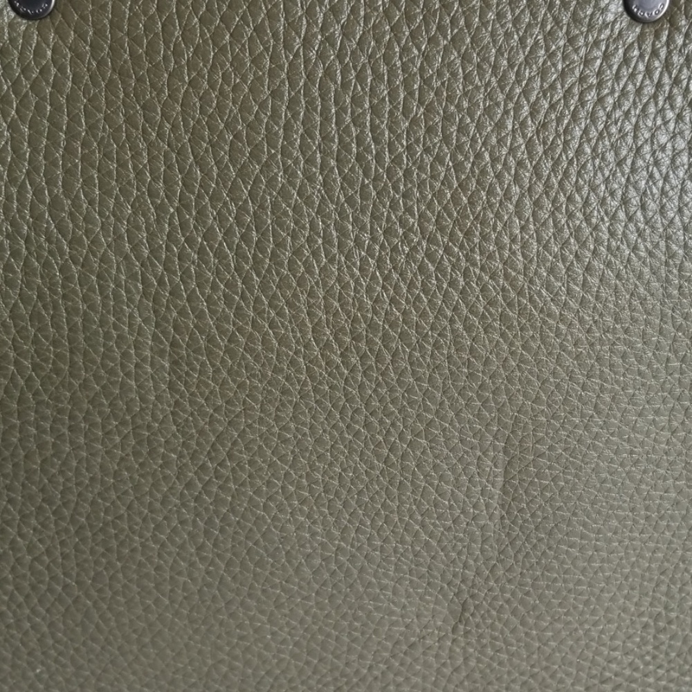 Coach - Picture 3 of 4
